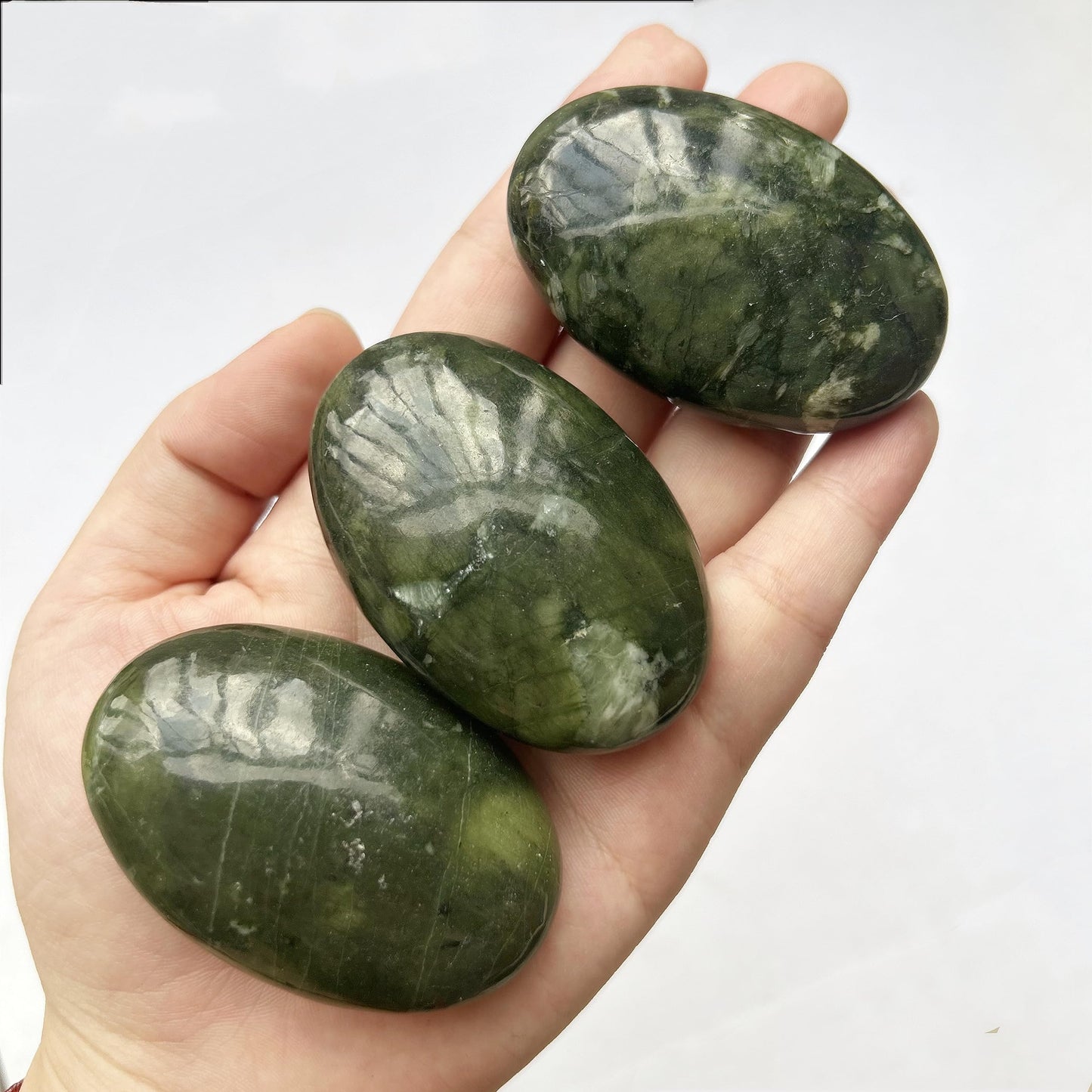 Bacatgem Natural Green Jade Oval Palm Pocket Healing Crystal Massage Spa Energy Stone,Crystals and Healing Stones