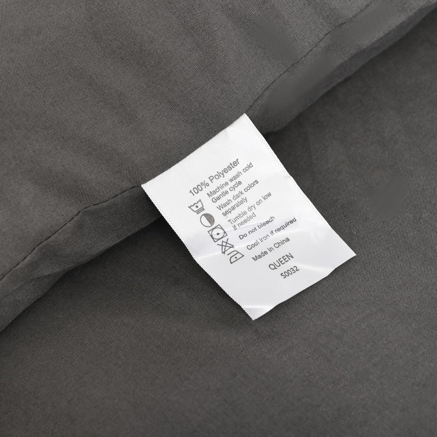 ROSGONIA Queen Comforter Set Charcoal Grey, 3pcs (1 Dark Gray Comforter & 2 Pillowcases) All Season Soft Bedding Lightweight Bedspread Blanket Quilt