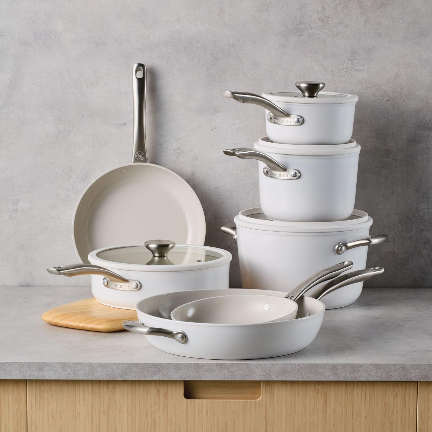 Circulon Halo with LaserDefense Ceramic Nonstick Pots and Pans with Lids, Compatible with All Stovetops, Made without PFAS, Dishwasher and Oven Safe, 11 Piece Cookware Set - Pearl White