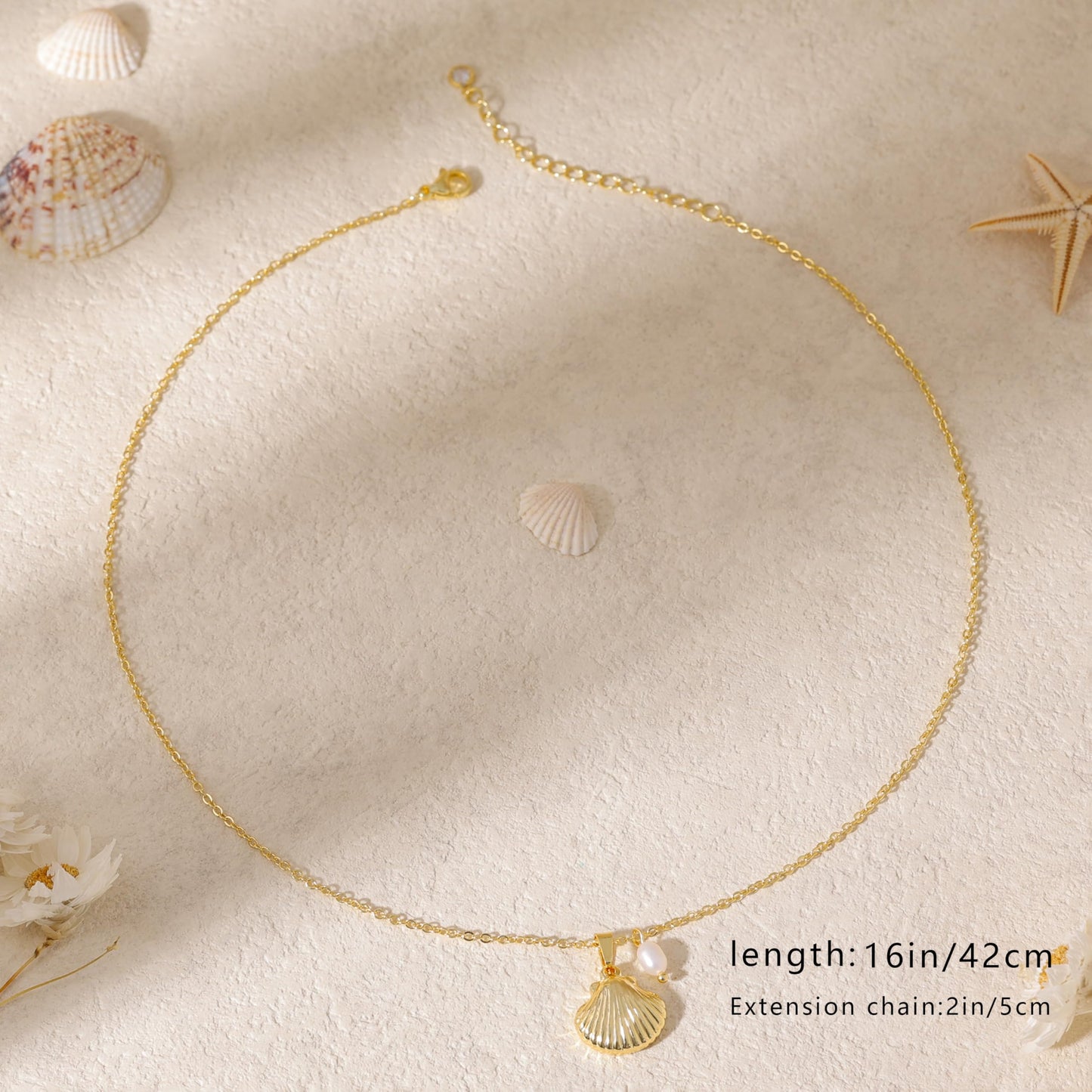 Ewrkbr Summer Beach Necklace for Women,14k Gold Plated Cute Boho Pearl Shell Choker Necklaces for Women Trendy Dainty Seashell Gold Charm Necklace Waterproof Jewelry Womens