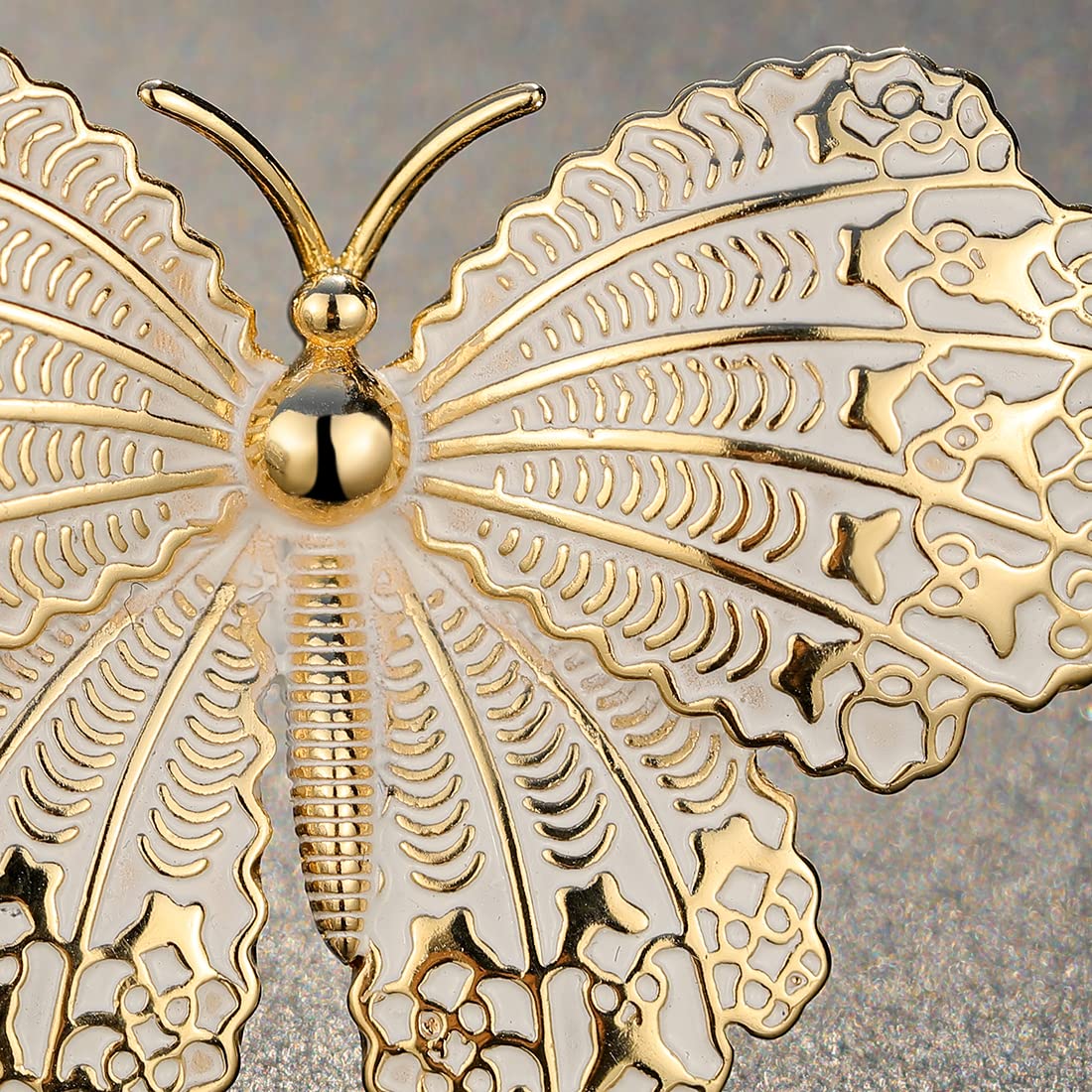 AILONMEI Elegant Pearl Flower Designer Brooch Pins Broches Costume Jewelry For Women Fashion Christmas Gift (Butterfly)