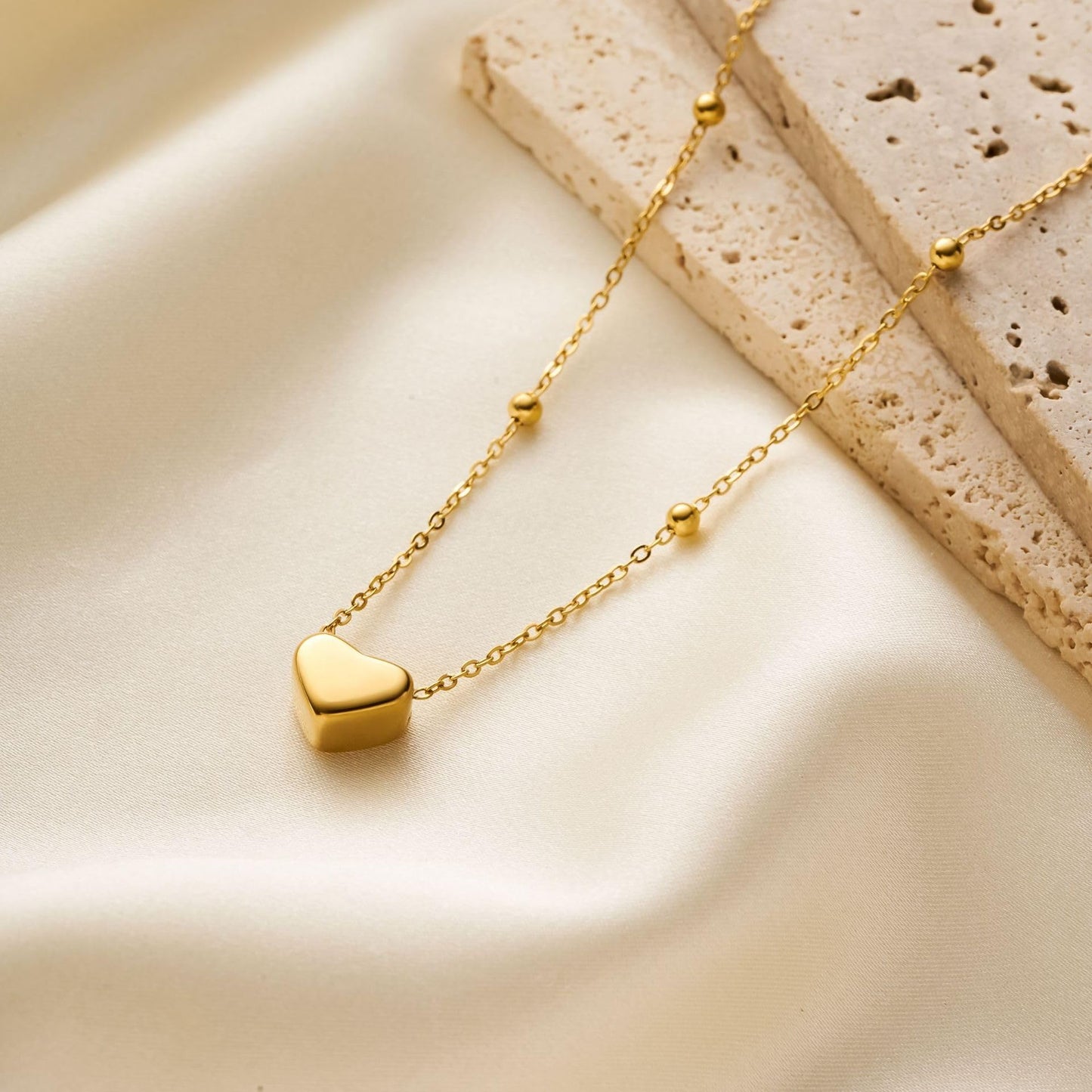 18k Gold Plated Heart Necklace for Women, Adjustable 18-20 Inch Love Heart Pendant Choker, Elegant Gift for Valentine's Day, Anniversary, Birthday for Her, Girlfriend, Wife (Nature-Inspired Organic)