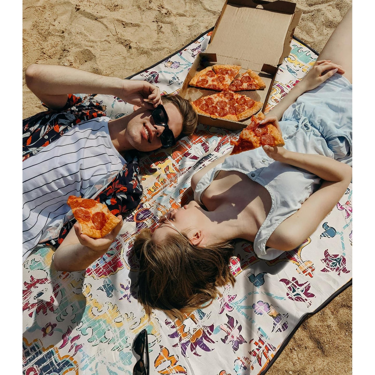 Wruzbxcn Picnic Blankets Waterproof Large, 80"x 60" Outdoor Beach Blanket Sandproof Foldable Lightweight Portable 3-Layer Camping Mat for Parks,Hiking,Travel,Music Festival,Concerts(Retro Boho)