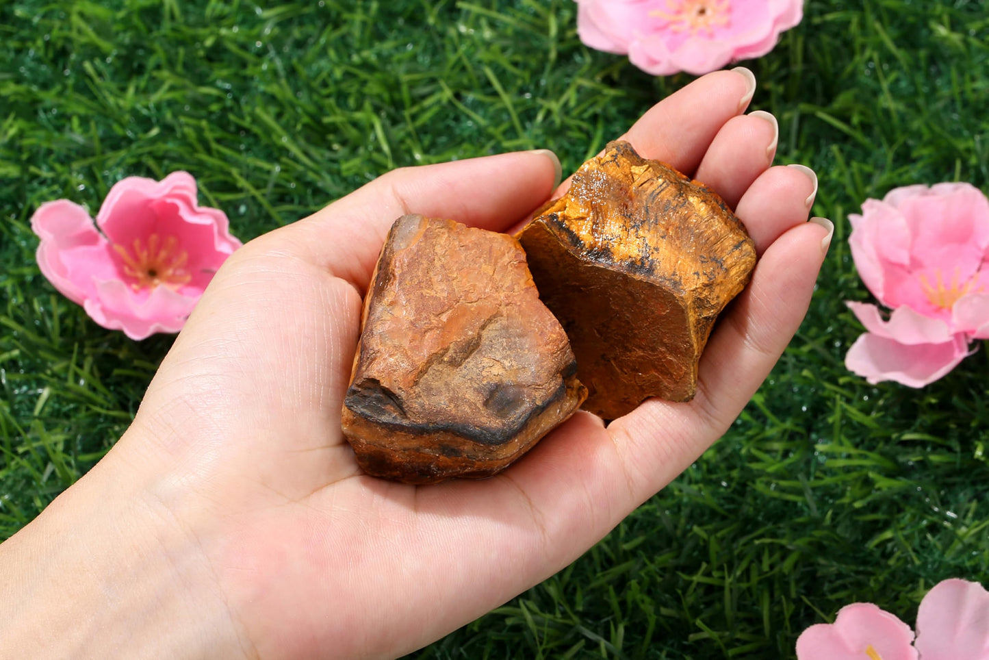 QINJIEJIE 2PCS Tiger Eye Natural Rough Healing Crystal 1.8-2.2'' Rocks Bulk Large Crystal Rocks Stones for Tumbling Cabbing Polishing Fountain Rocks DIY Decoration Handmade Gifts