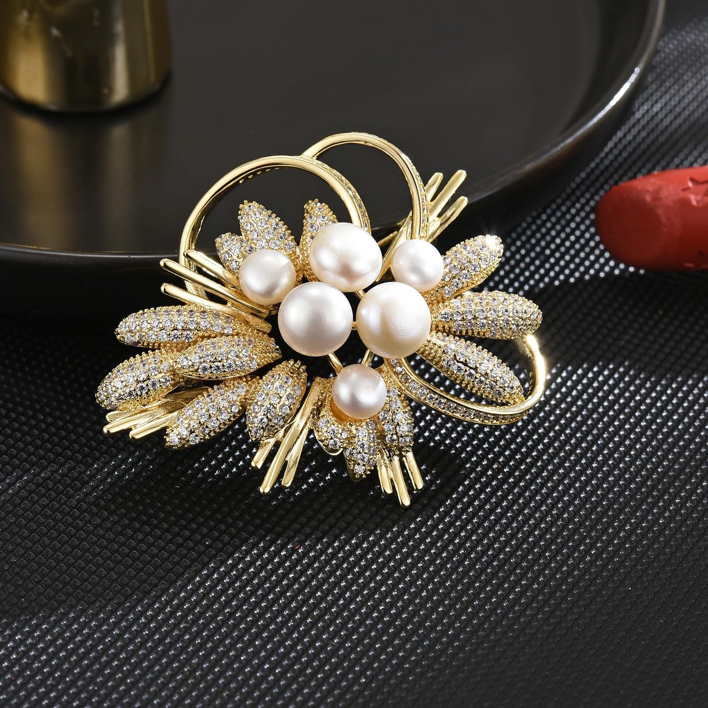 AILONMEI Pearl Flower Brooch and Pins for Women Large Gold Luxury Elegant Pin Christmas Gift Jewelry (GS003)