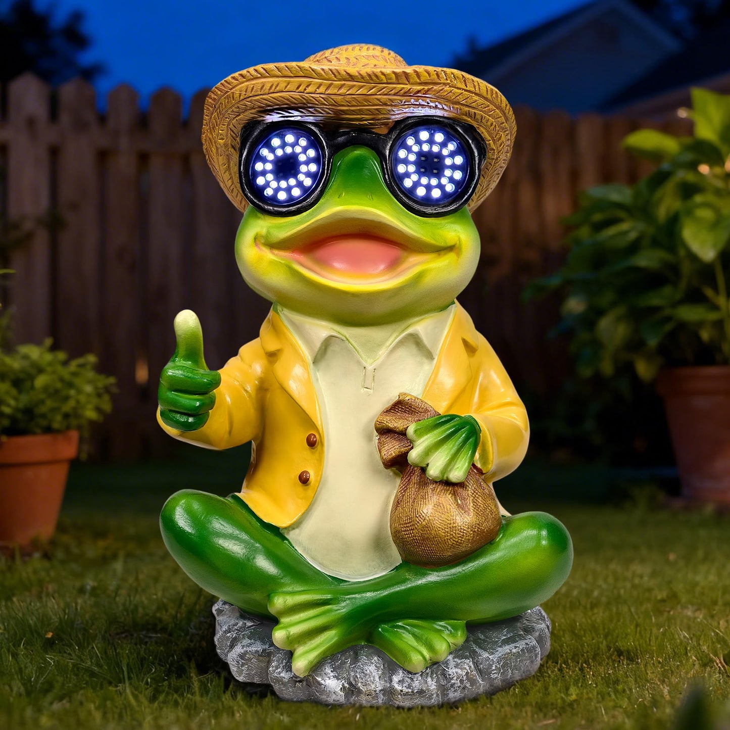 Solar Frog Garden Statue Decor - Waterproof Frog Figurine with Solar LED Blink Eyes,Funny Outdoor Garden Statues for Yard Patio Lawn Ornament,Unique Housewarming, Birthday, Thanksgiving, Mom Gifts