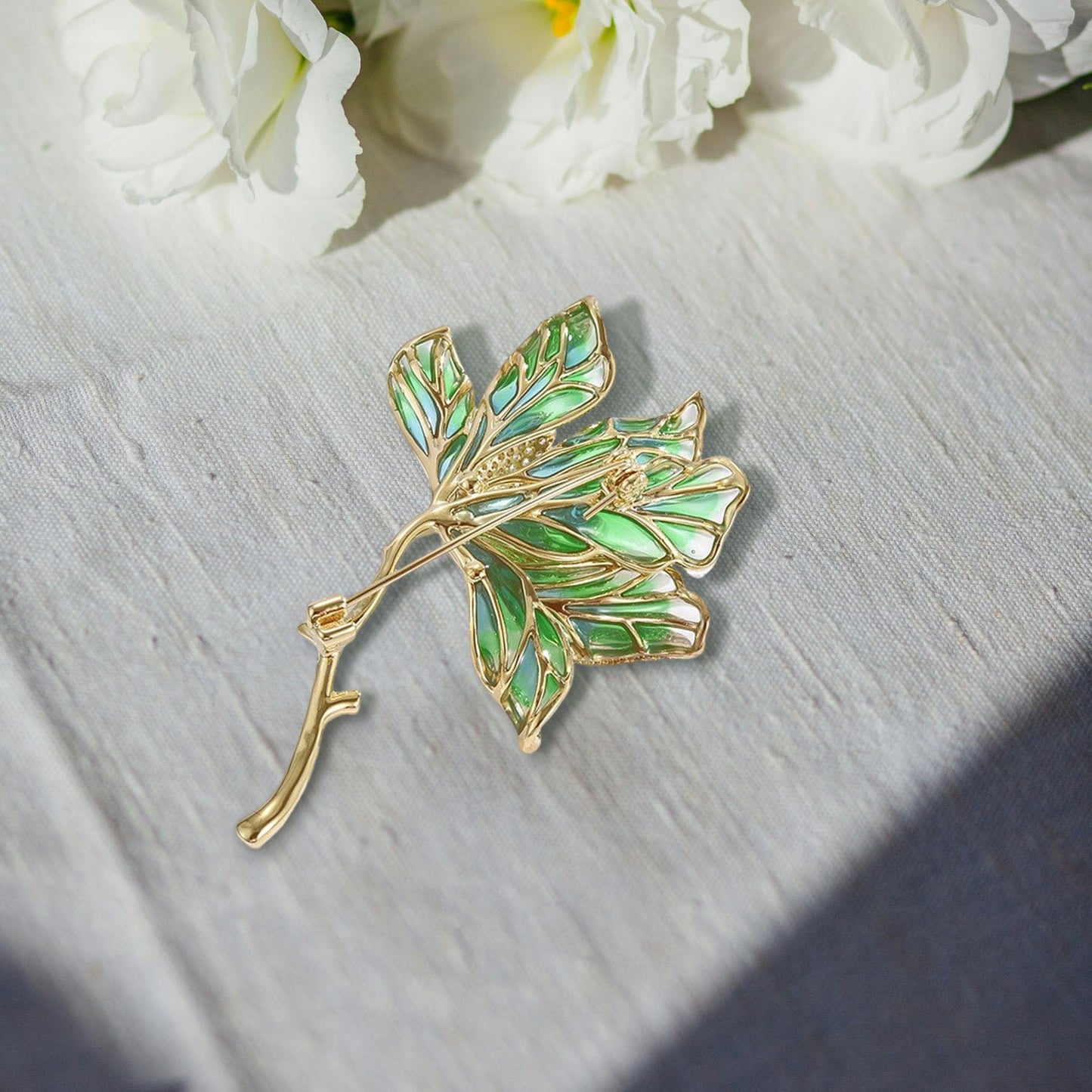 Crystal Flower Brooch Pins for Women Elegant Enamel Rhinestone Floral Brooches Pin Fashion Jewelry for Party Dance Wedding Banquet Brooch for Women Gift (Green Enamel Flower)