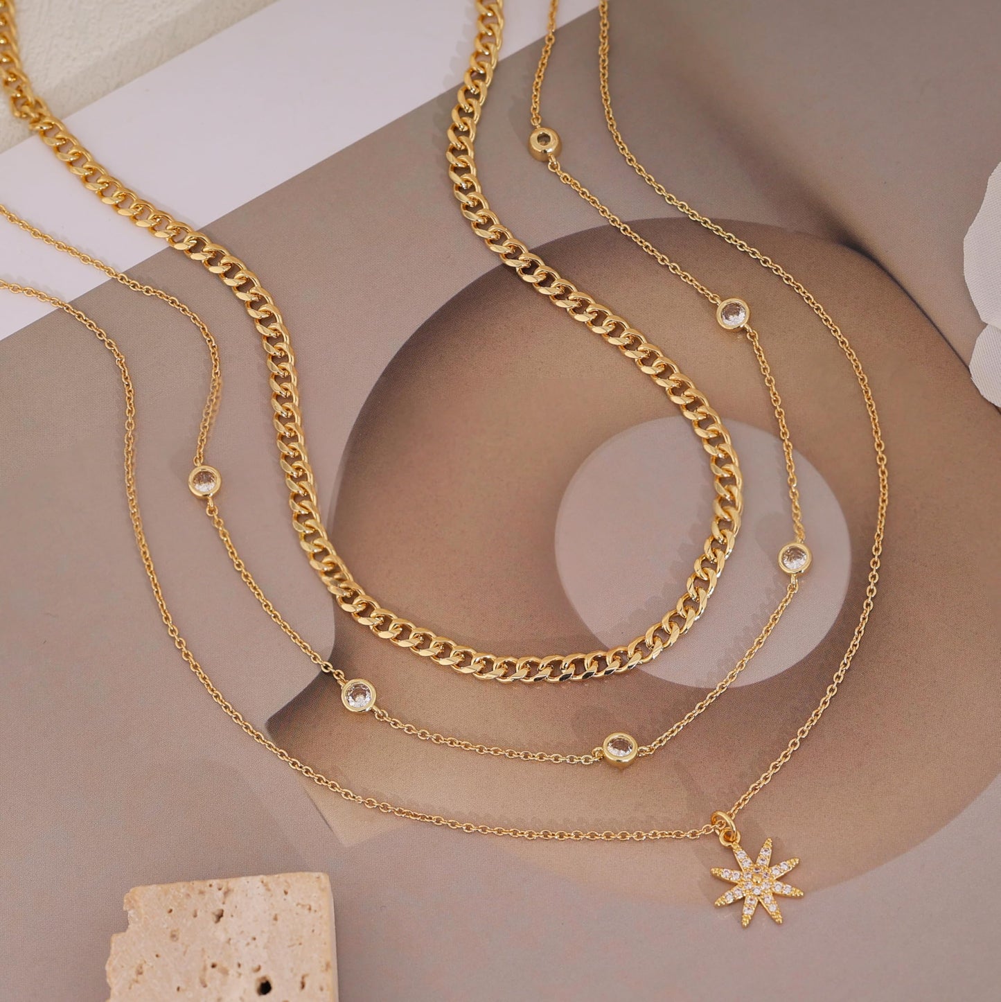 XIXINI Layered Necklaces for Women, Dainty Star Pendant Necklace Stack 14k Gold Plated Layering Cuban CZ Choker Necklace Set Simple Cute Gold Necklaces for Women Trendy Fashion Jewelry Sets Womens