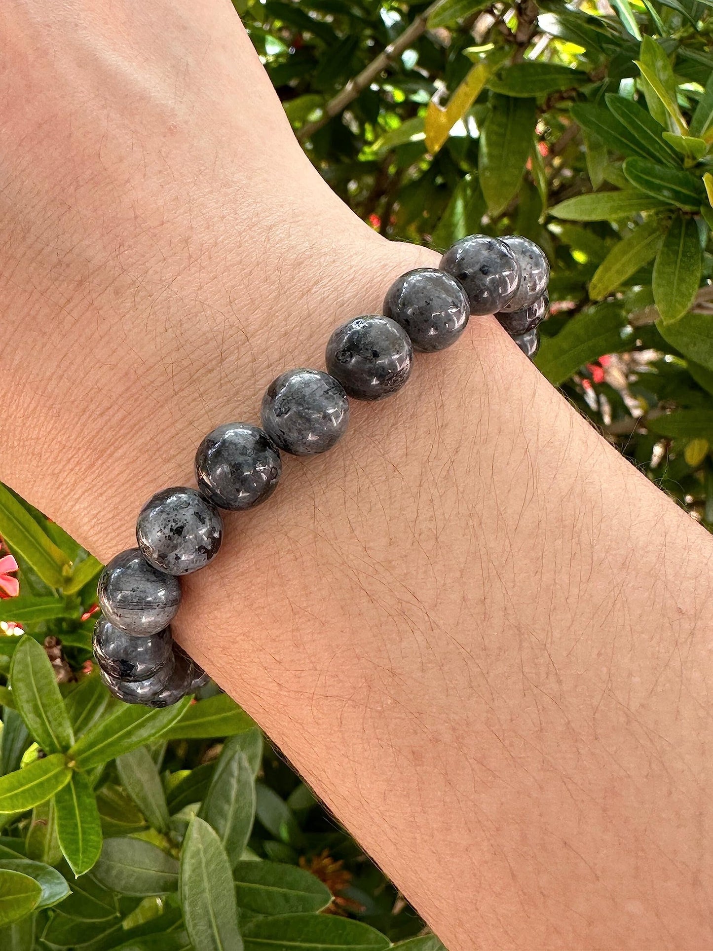 GAF TREASURES Black Labradorite Crystal Bead Bracelet 8mm, Genuine Black Labradorite Stretch Gemstone Bracelet, Healing Crystal Bracelet, Gift for Men & Women (1)