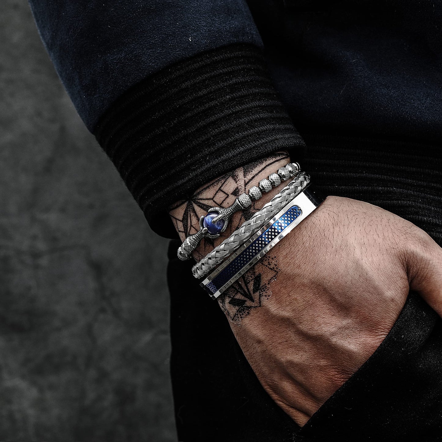 WFYOU 3PCS Stainless Steel Bracelets for Men Gold Roman Numeral Bangle Bracelet Twisted Cable Bracelet Adjustable Cuff Bracelet Mens Luxury Jewelry Bracelets Gifts(L:Blue)