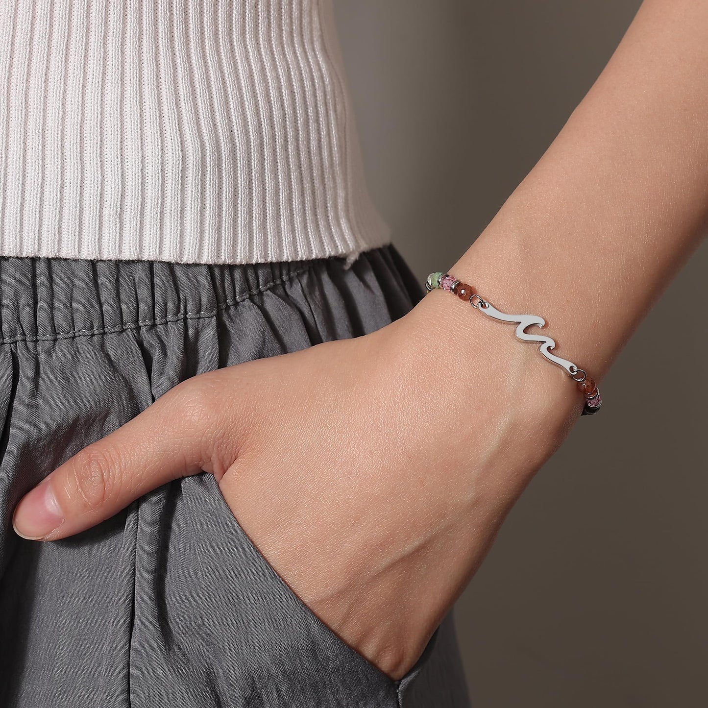 TONY & SANDY Niece Gifts from Auntie Aunt, Niece Bracelet Birthday Gifts, Wave Bracelet for Women, Graduation Gift for Her Easter Mothers Day Teens Adults Nieces Christmas Jewelry from Aunt