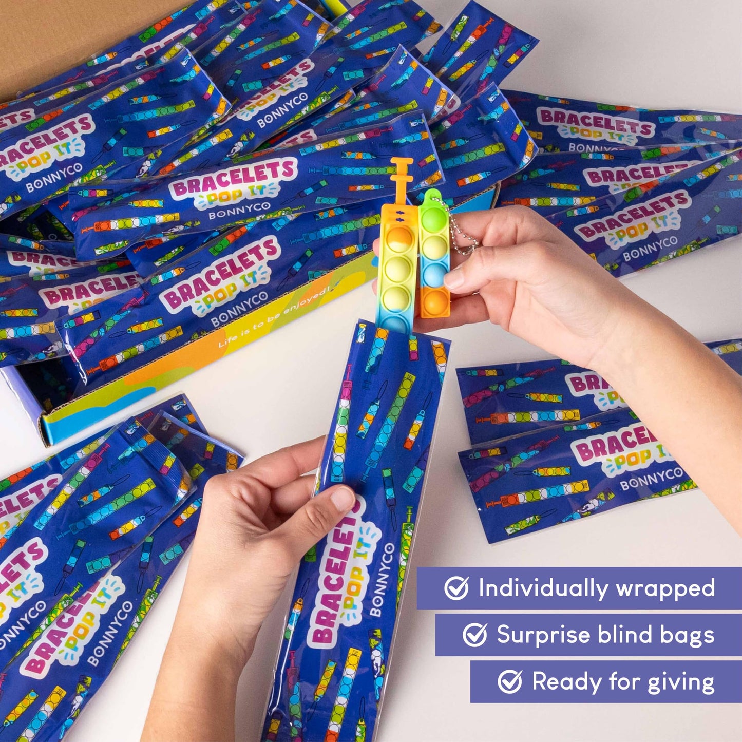 BONNYCO Pop It Bracelets and Keychains Pack 30 Kids Party Favors. Goodie Bags Stuffers for Kids, Fidget Toys Pop Its Bulk. Return Gifts for Birthday Party, Goody Bag Stuffers, Pinata, Classroom Prizes