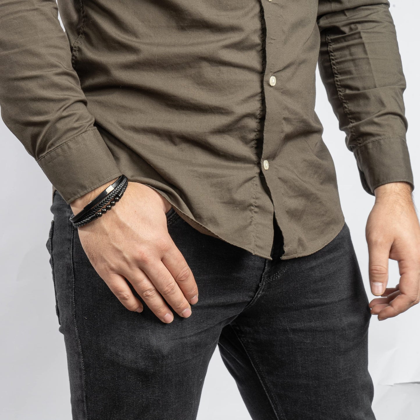 SERASAR Pulsera de cuero negro para hombre 23cm negra Hombres Caja regalo genuino Trenzado Multicapa Abrigo Pulseras masculinas Joyas magnéticas