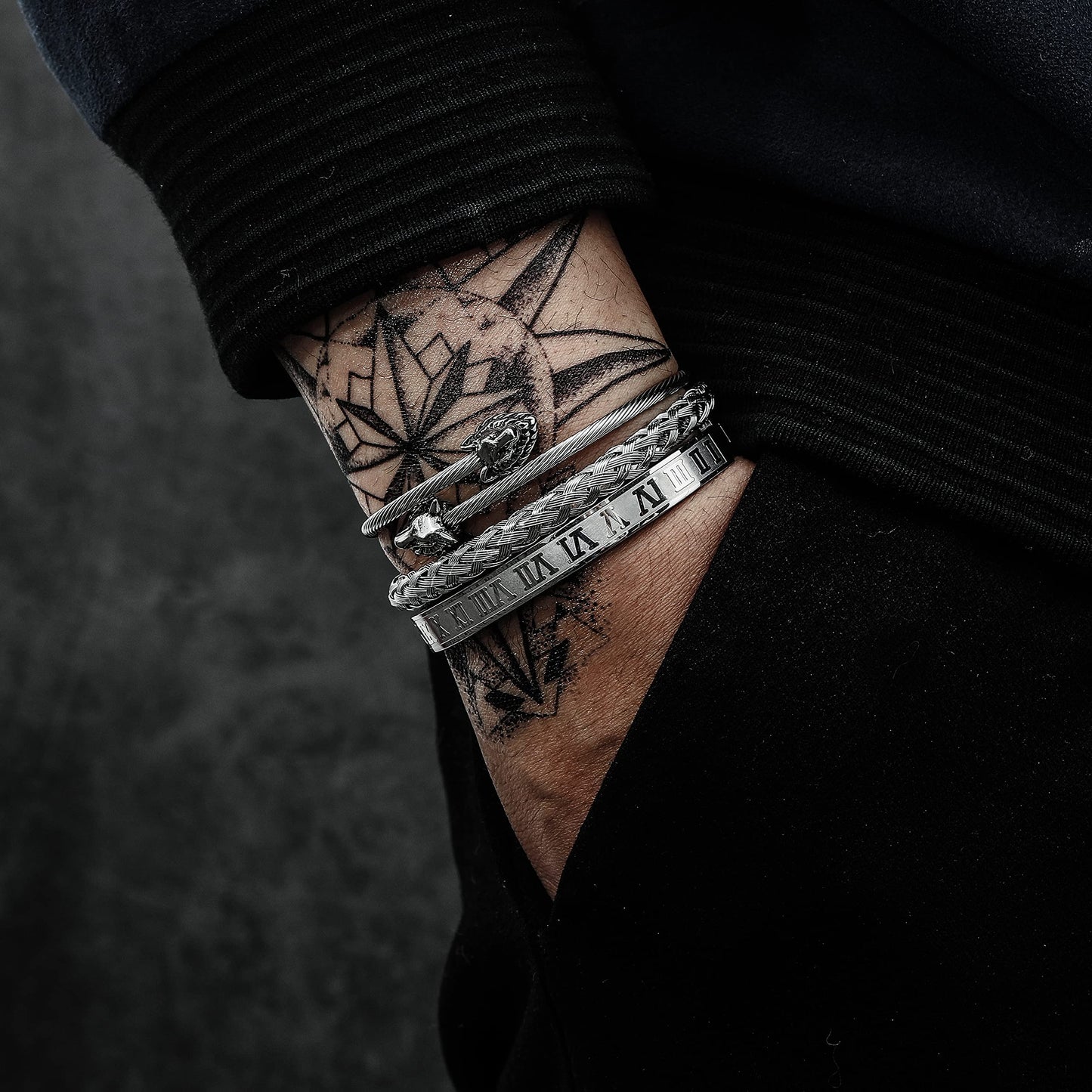 WFYOU 3PCS Stainless Steel Bracelets for Men Gold Roman Numeral Bangle Bracelet Twisted Cable Bracelet Adjustable Cuff Bracelet Mens Luxury Jewelry Bracelets Gifts(M:Silver)