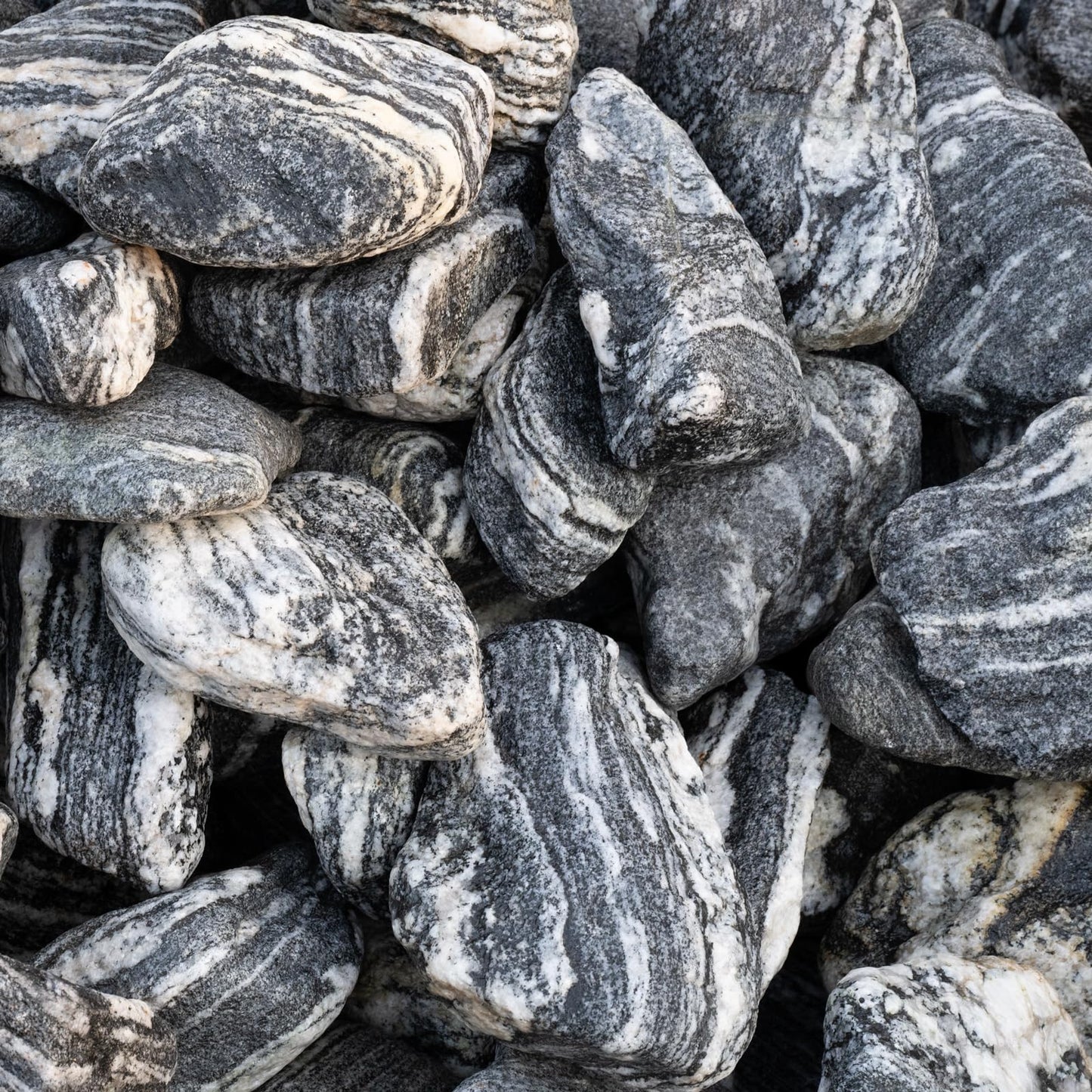 KINGRUI Natural Rocks Aquarium Stone 20lb Silver Seiryu Rock for Fish Tanks, Terrariums, Bonsai, Garden Decoration, Micro Landscapes & Reptile Terrariums (2-9inch 7-8Pcs)