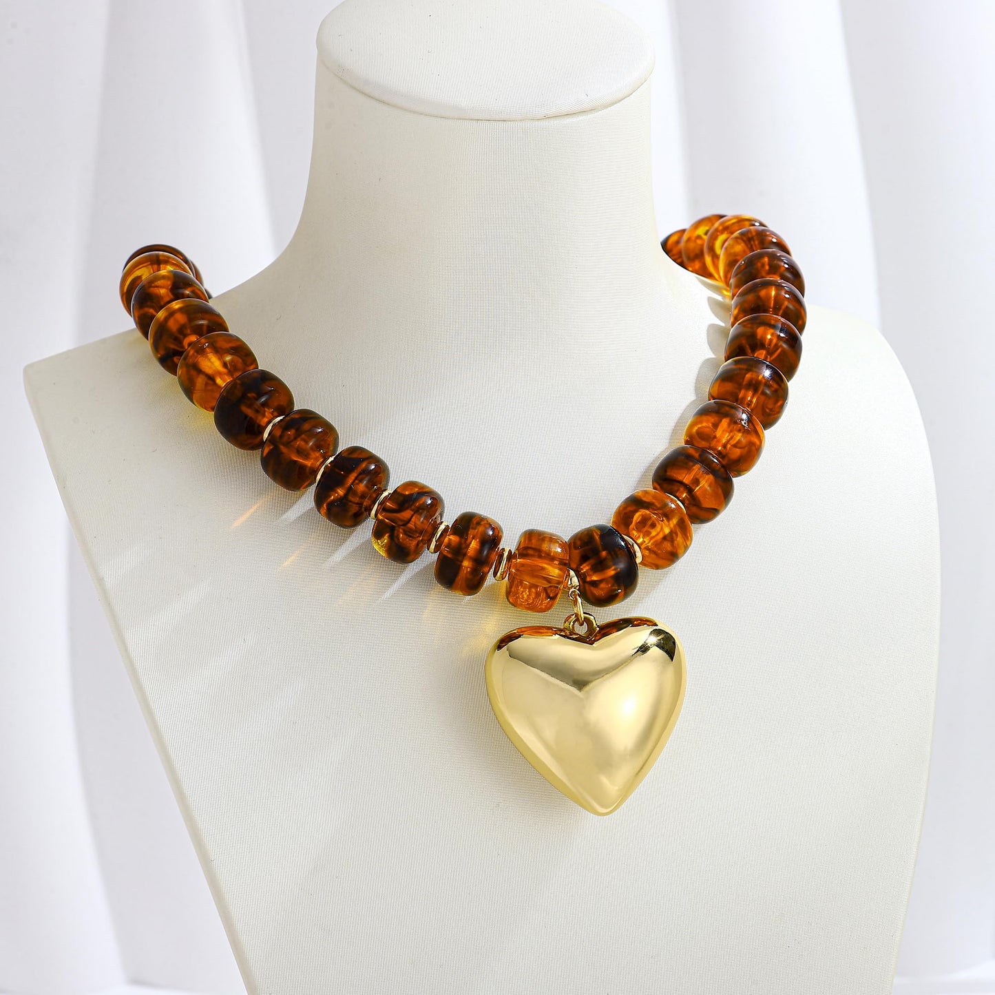 ENSKEFEN Brown Beaded Heart Pendant Necklaces for Women Trendy Puffy Gold Heart Chunky Necklace Boho Acrylic Resin Beads Necklace Vintage Statement Choker Necklaces Jewelry