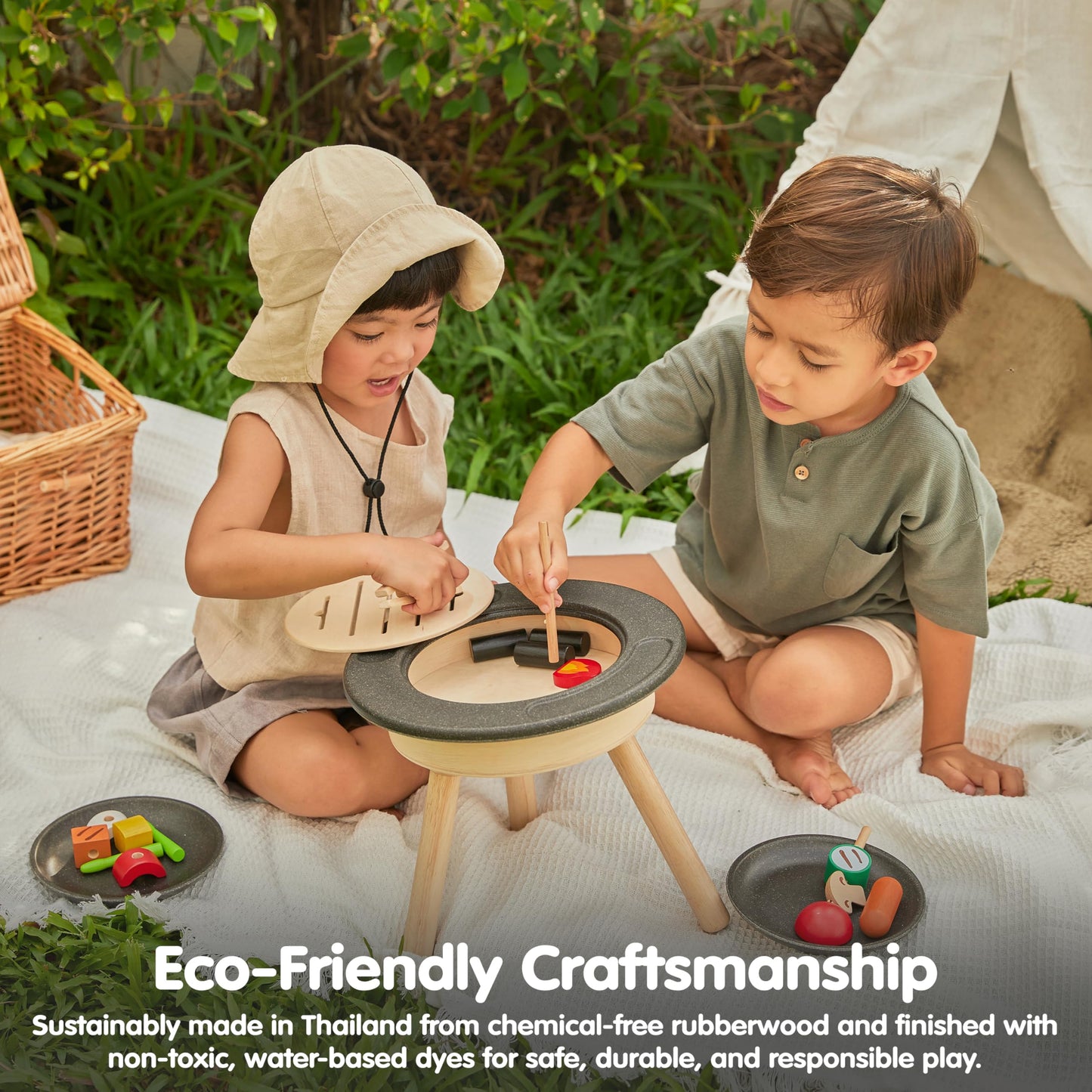 PlanToys® Wooden Barbeque Pretend Cooking Toy for Kids | Kitchen Toy Includes Grill, Food Pieces, Tongs & Charcoal Stove | Montessori Food Role Play Set for Fine Motor Skills & Imaginative Learning