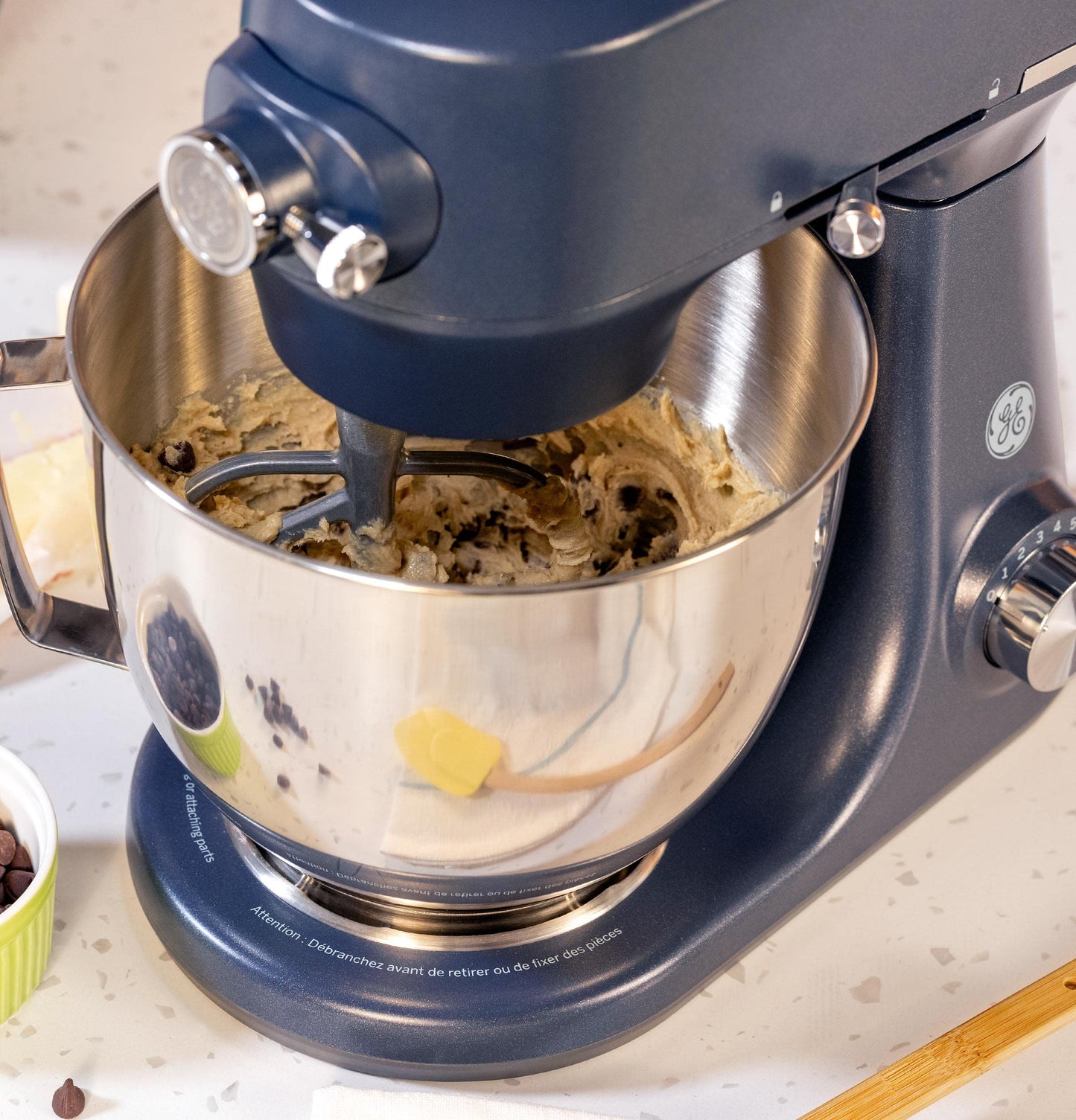 GE Tilt-Head Electric Stand Mixer | 7-Speed, 350-Watt Motor | Includes 5.3-Quart Bowl, Flat Beater, Dough Hook, Wire Whisk & Pouring Shield | Countertop Kitchen Essentials | Sapphire Blue
