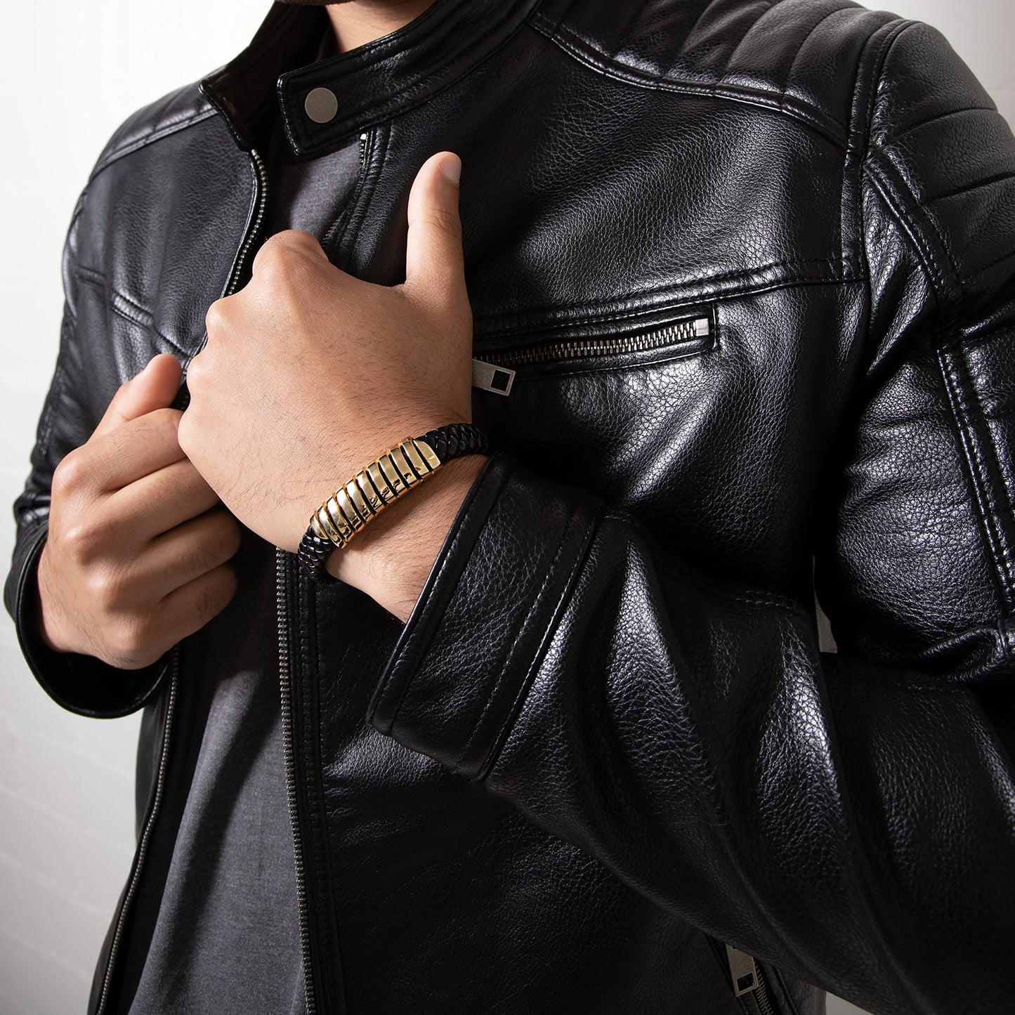 SERASAR Pulsera de oro para hombre 17cm con caja regalo hombre, trenzas piel vaca, cierre magnetico ajustable, joyero multicapa, joyeria cuerda magnetica masculina
