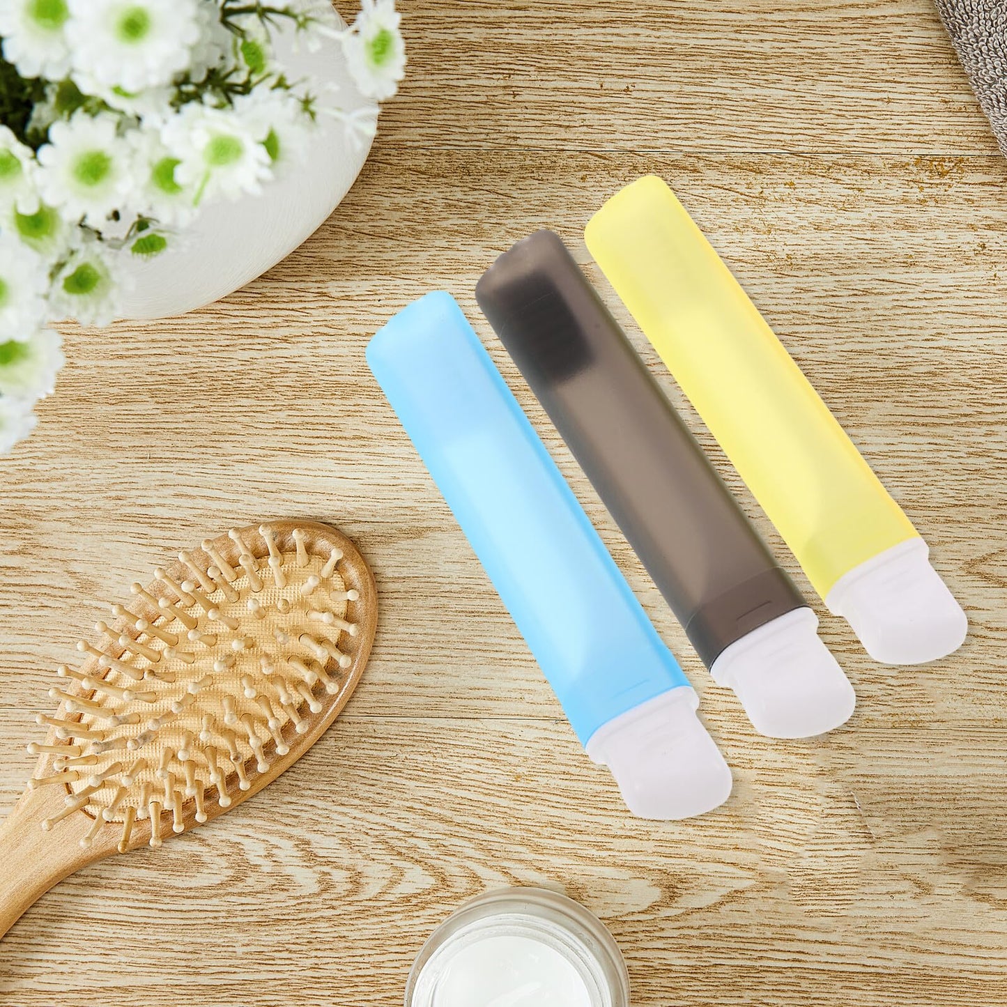 HIAKDOFT Portable Folding Toothbrush Set 5pcs with Soft Bristles Compact Travel Size Toothbrush Kit for Business Trips Hotel Use and Daily Household Oral Care