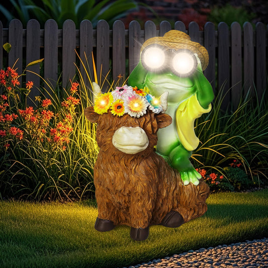 EDOF Solar Garden Lights Frog Sitting on Highland Cow Statue with Flower Garden Decor, for Women Mom,Frog Highland Cow Outdoor Figurine Decorative LED Lights for Yard Art Patio Porch Lawn