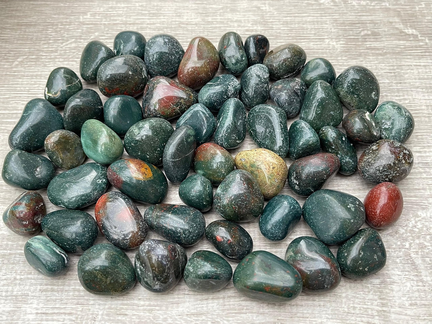 GAF TREASURES 5 Pcs African Bloodstone Tumbled Stones, Polished African Bloodstone Gemstone, African Bloodstone Healing Crystals (African Bloodstone)