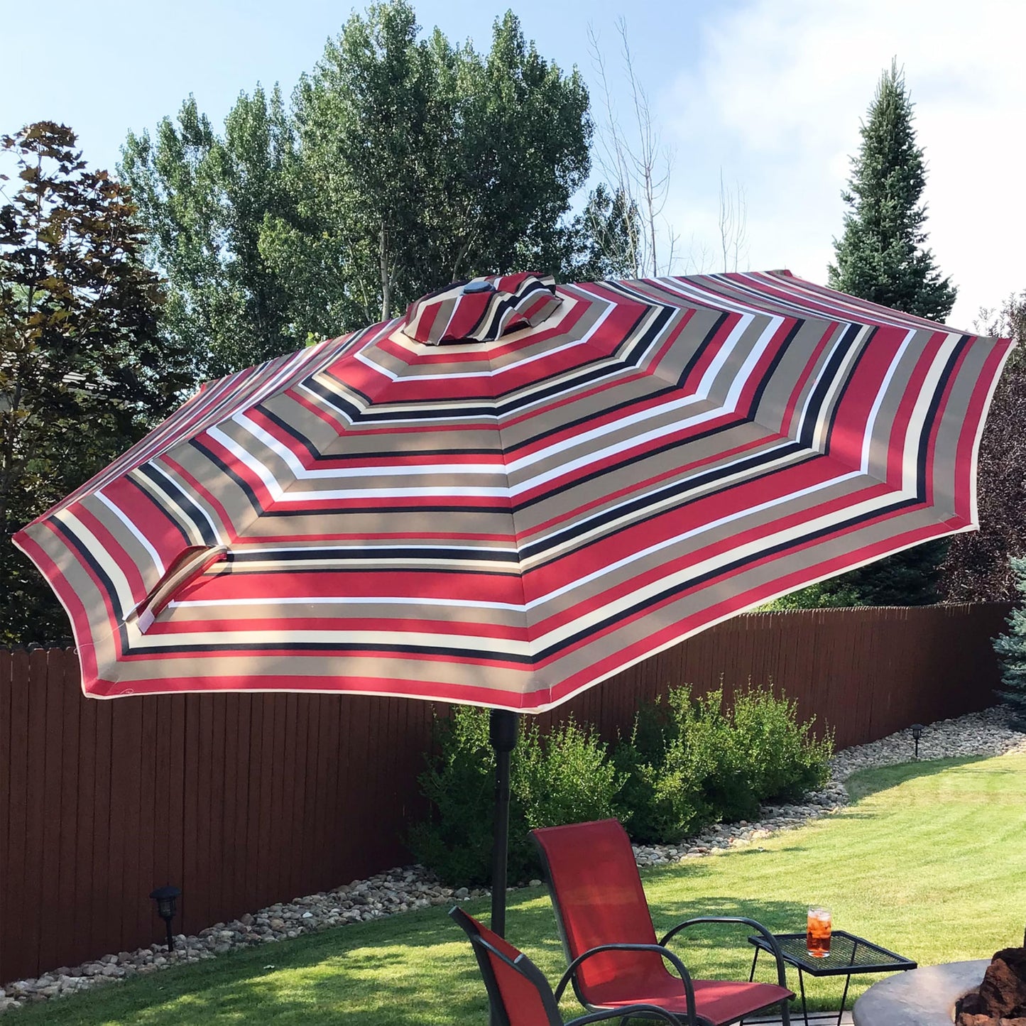 Sunnydaze Outdoor Patio Umbrella - Polyester Table Market Umbrella with Push-Button Tilt and Crank - 8 Sturdy Ribs - Awning Stripe - 9ft