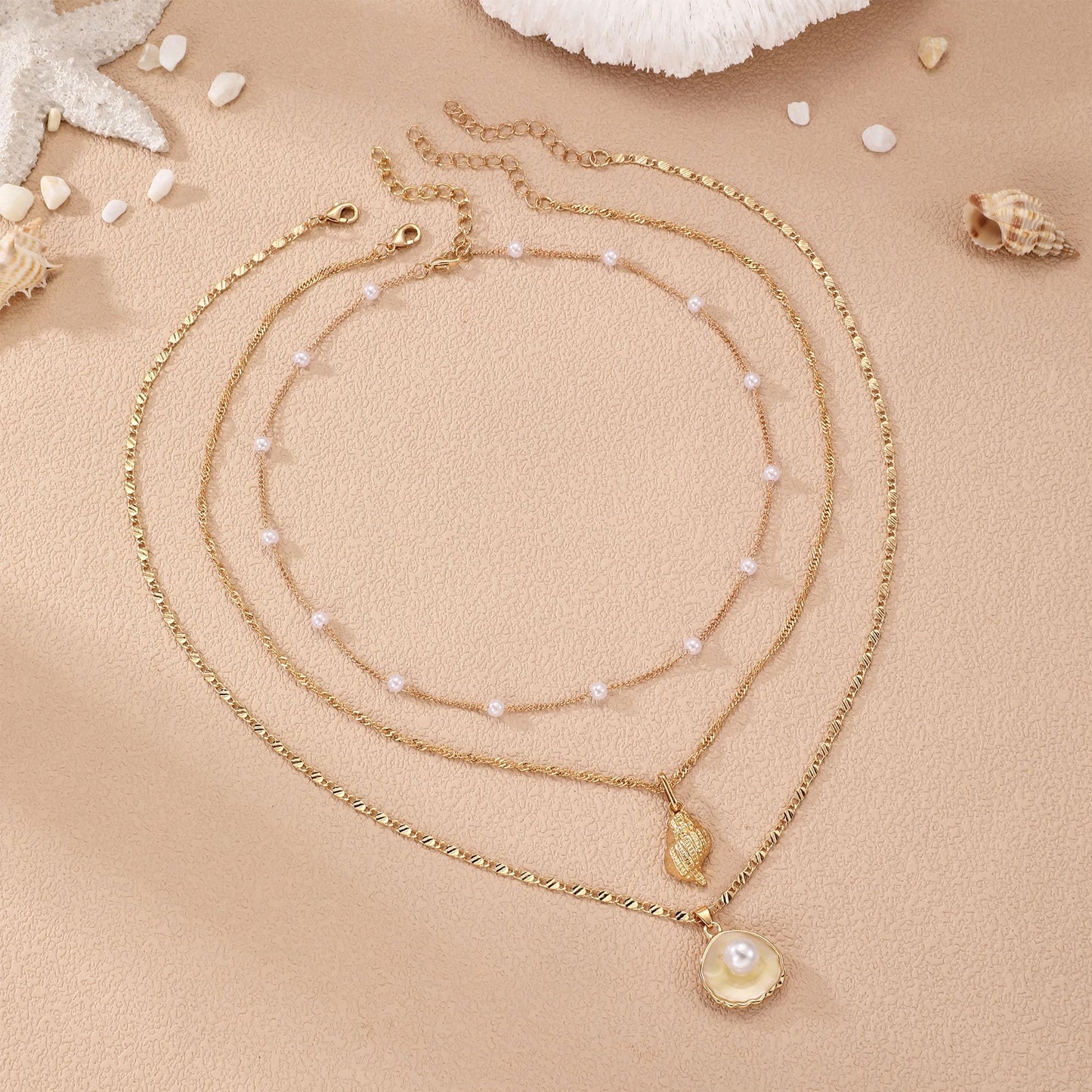 Drogomen Layered Shell Necklace Conch Seashell Beach Necklaces for Women Sea Shell Necklace Adjustable Bohemian Summer Surfer Beachy Jewelry for Women Gifts (BW)