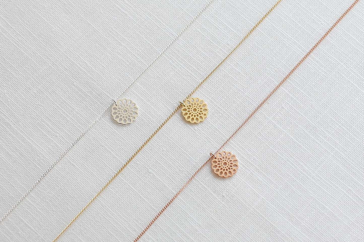 LUUK LIFESTYLE 925 sterling silver mandala pendant necklace with HAPPINESS gift card, trendy jewelry for women, adjustable length, fashionable gift for Valentine's Day, birthday, gold