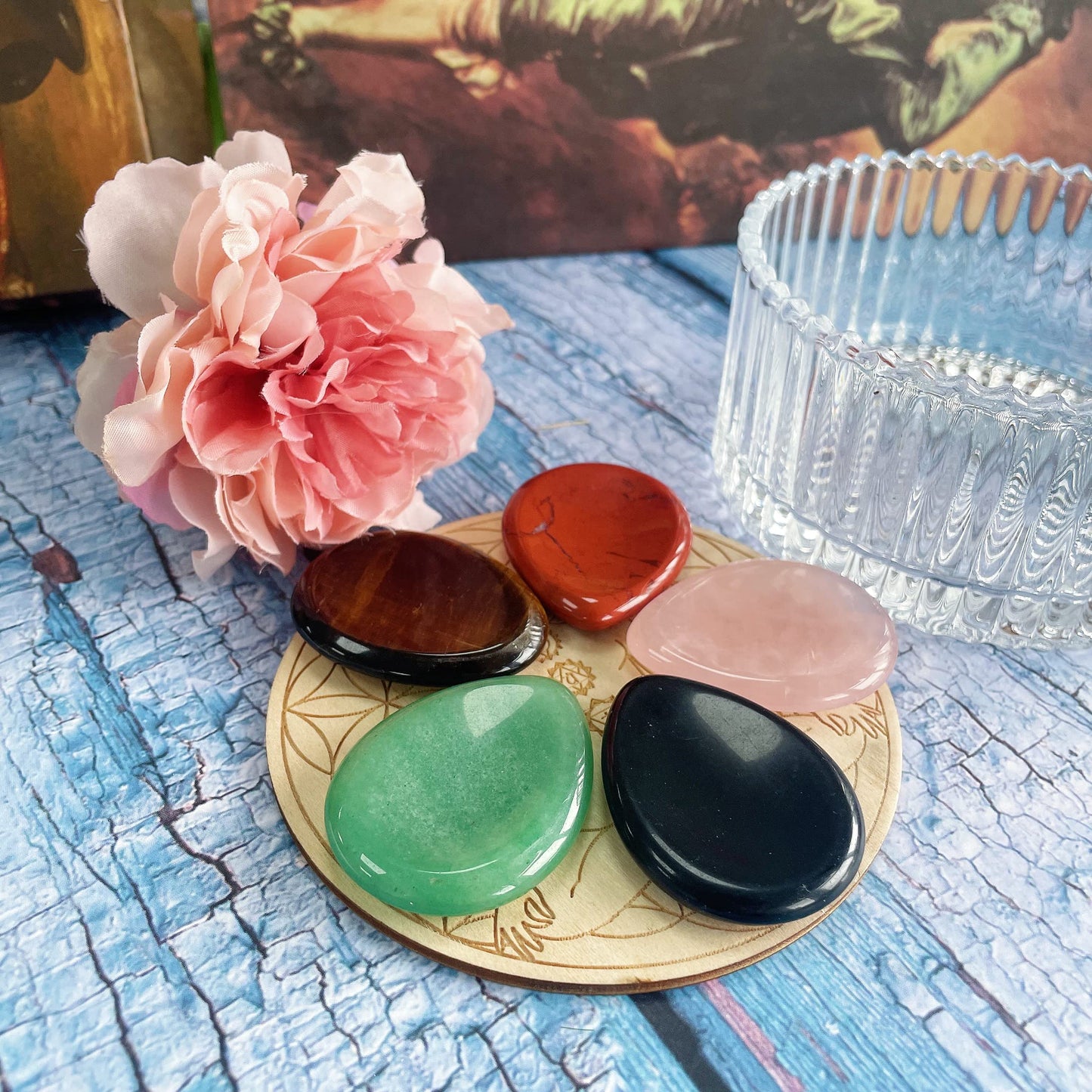QINJIEJIE 2PCS Thumb Worry Stone Amethyst Obsidian Healing Crystals Hand Carved Stones Pocket Gemstones Sets Meditation Crystal Reiki Relax Palm Stone for Anxiety Therapy Relief