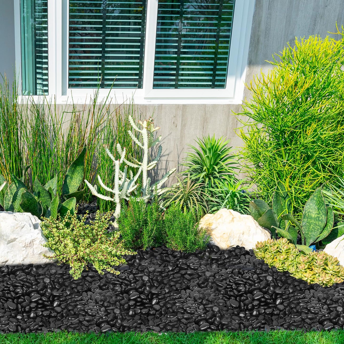 GASPRO 15lb Black River Rocks for Landscaping Outdoor, Polished Black Pebbles for Planters - 1 to 2 Inch, Large Decorative Stones for Garden Decor