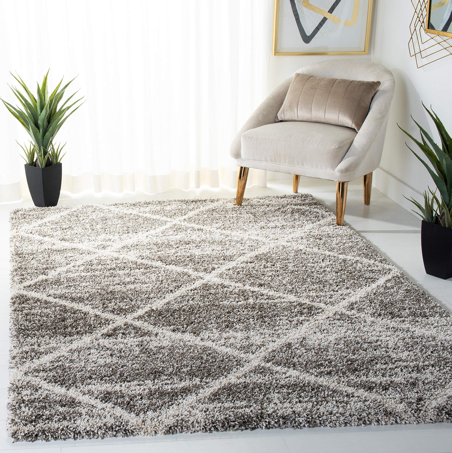 SAFAVIEH Hudson Shag Collection Accent Rug - 4' x 6', Distressed Grey & Ivory, Non-Shedding & Easy Care, 2-inch Thick Ideal for High Traffic Areas in Entryway, Living Room, Bedroom (SGH281K)