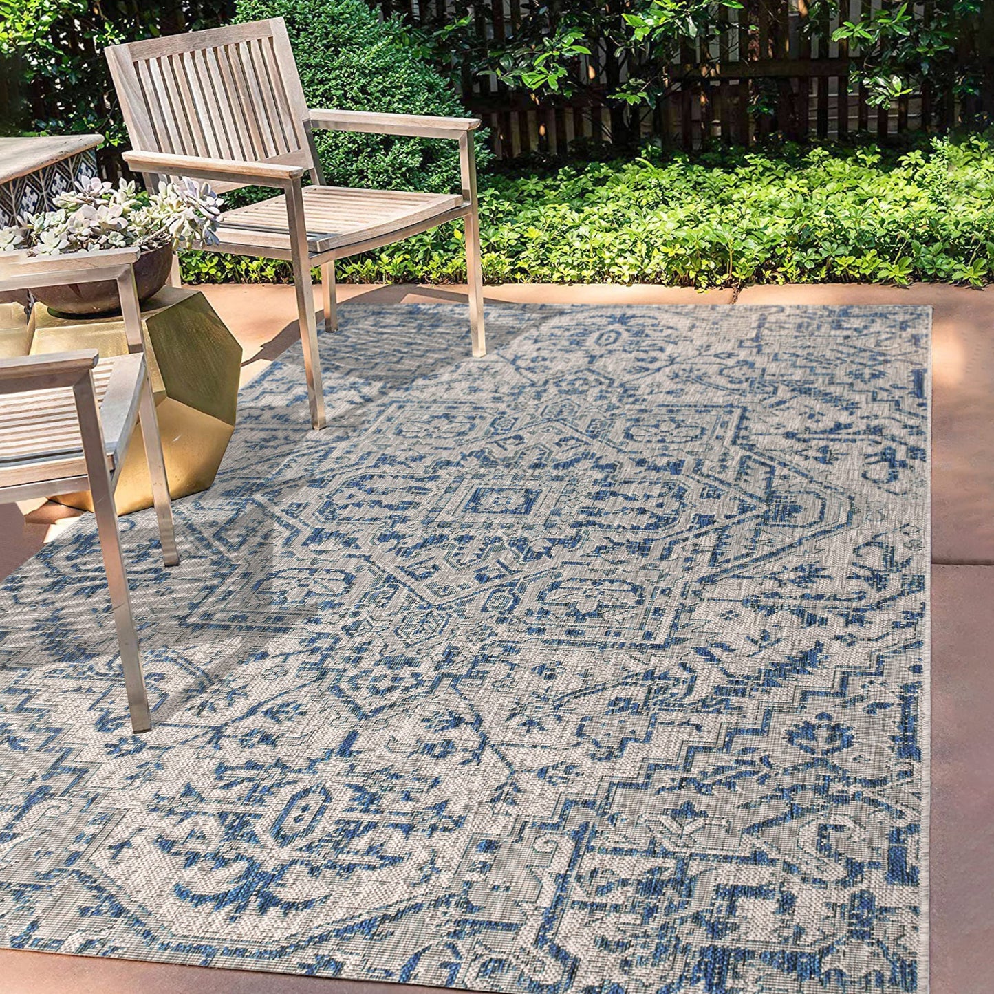 JONATHAN Y Boho Medallion Indoor Outdoor Area Rug 4X6 Navy/Gray, Estrella Textured Weave for Backyard, Patio, Porch, Easy-Cleaning, High Traffic, Pet-Friendly, Non-Shedding (SMB105B-4)