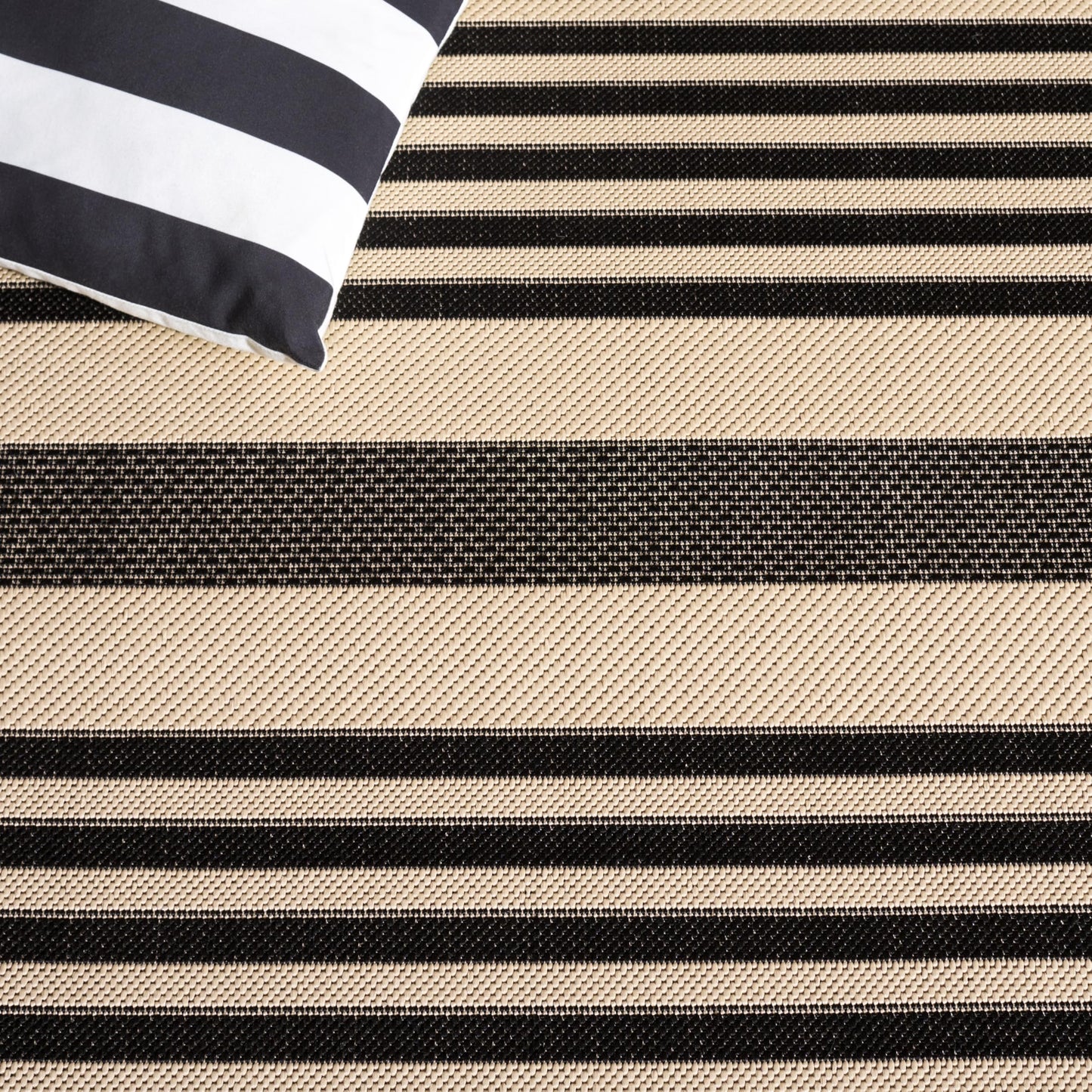 SAFAVIEH Washable Rug Outdoor Courtyard Collection - 10' x 14', Black & Bone, Non-Shedding & Easy Cleaning, Ideal for Patio, Backyard, Mudroom (CY6062-216)